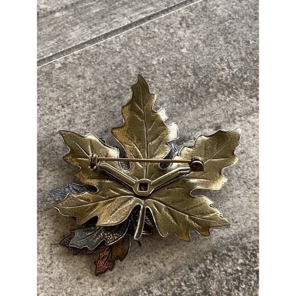 Vintage Brooch Pin Maple Leaf Gold Silver Cooper Tone Three Leaves - Picture 5 of 5